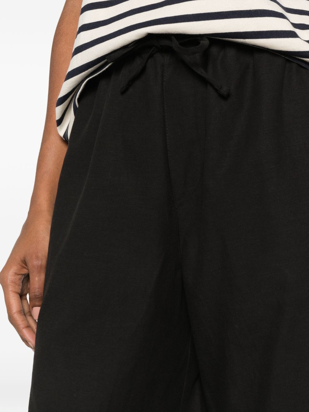 DUNST Shorts BLACK