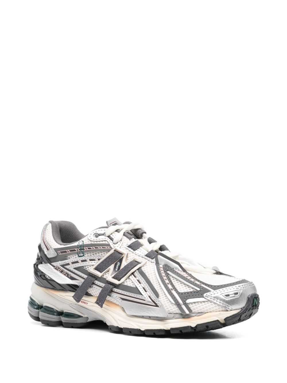 NEW BALANCE Sneakers SILVER
