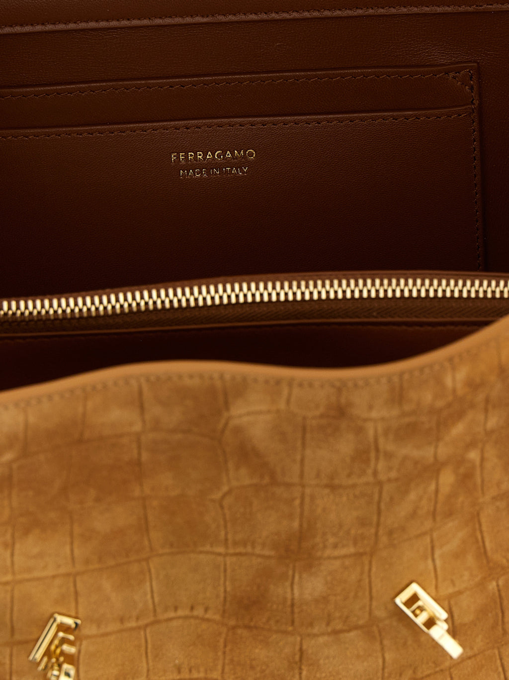Ferragamo Hug Soft (m) Shoulder Bag