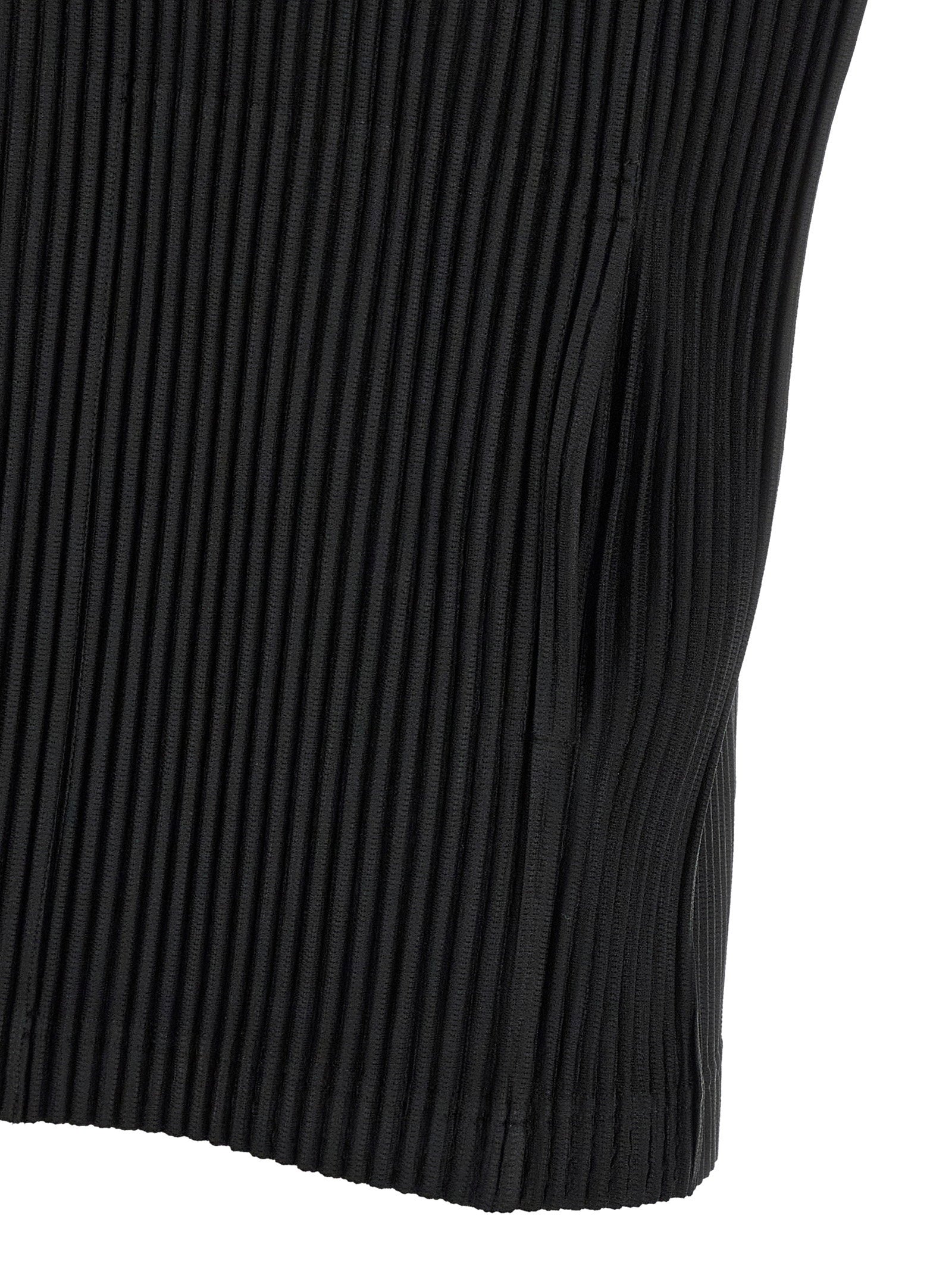 Homme Plisse' Issey Miyake Monthly Colors: April Vest