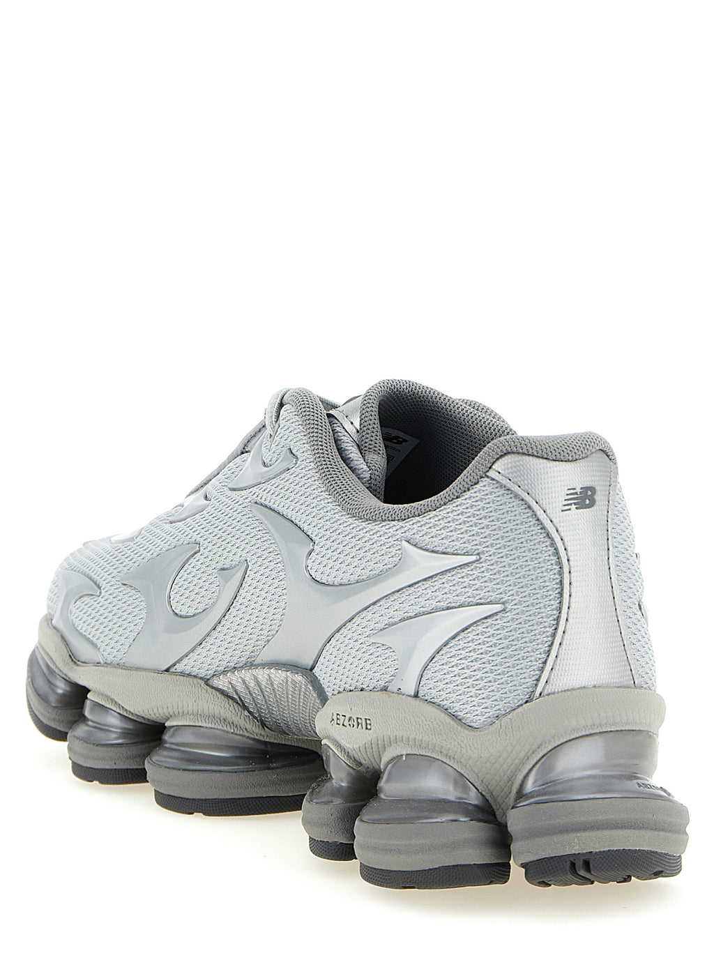 New Balance 2000 Sneakers