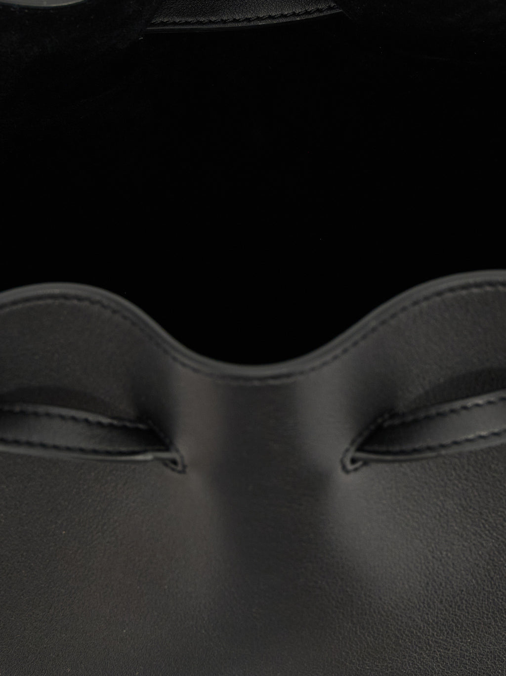 Valentino Garavani Vlogo Signature Shoulder Bag